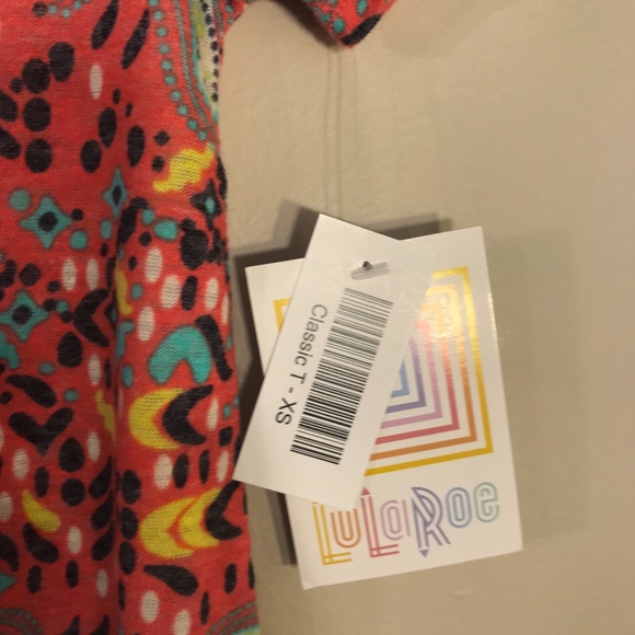 NWT LuLaRoe Paisley Print Classic T (XS) - Picture 5 of 5